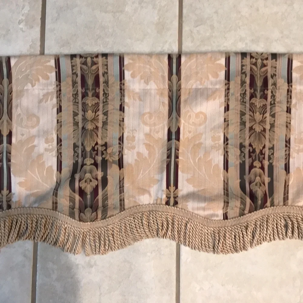 Curtain Fringed Scalloped Floral Curtain Valance/Topper